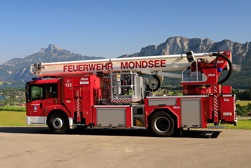 2007-Hubsteiger-Feuerwehr-Mondsee-e1567332776680